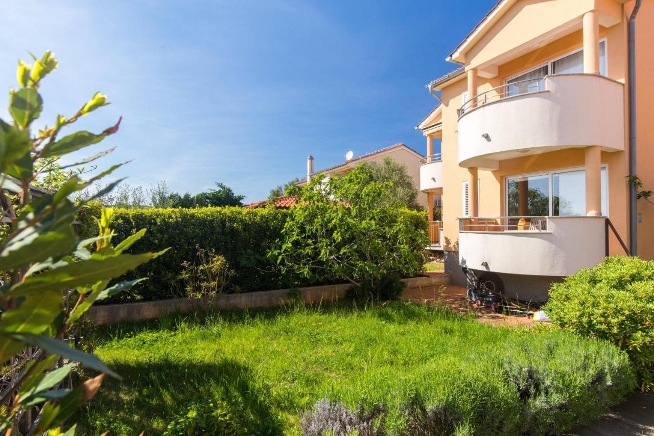Apartments Bella Vista Krk Town Esterno foto