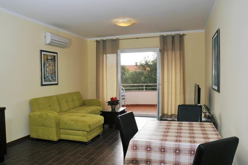 Apartments Bella Vista Krk Town Esterno foto